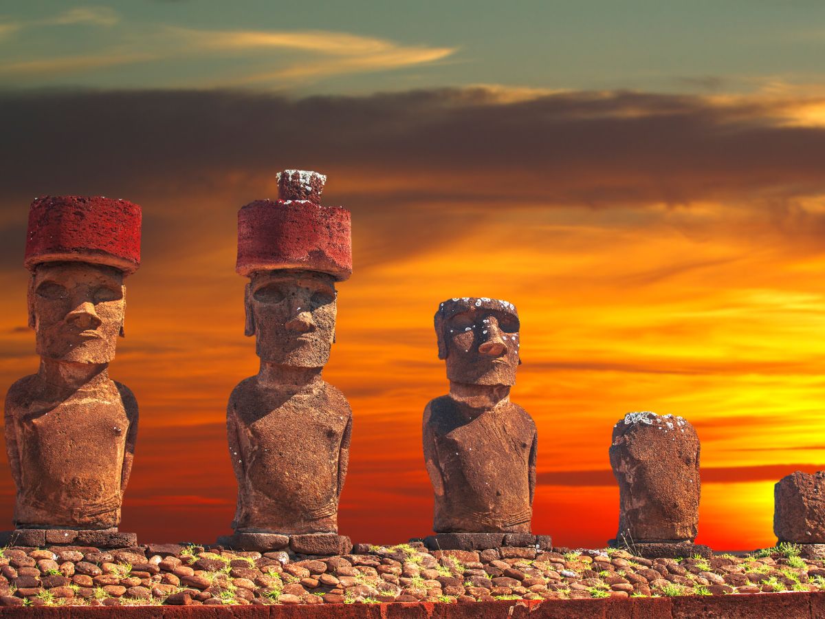 Весь Многоликий Перу, Галапагоссы, остров Пасхи